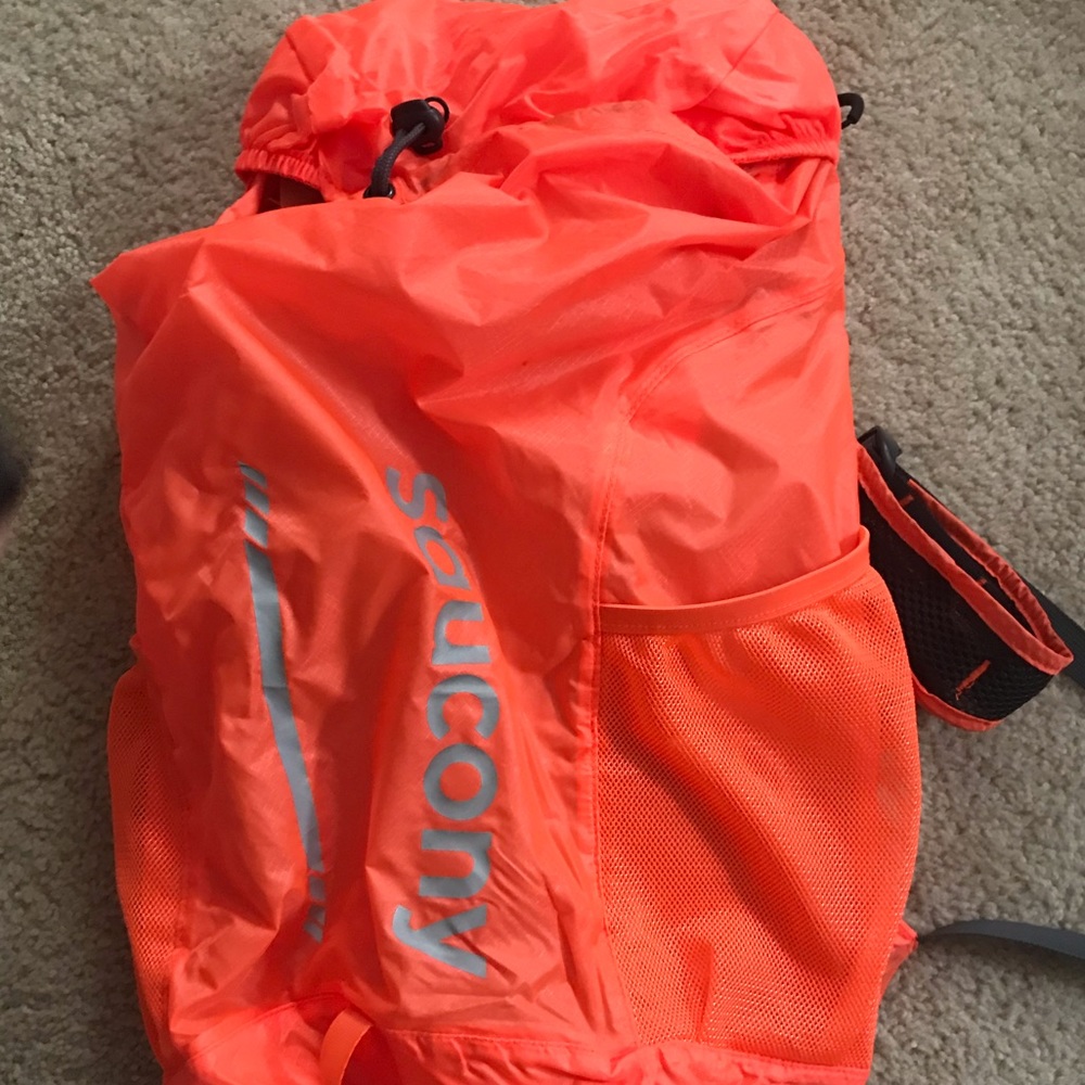 Saucony speed of lite running backpack